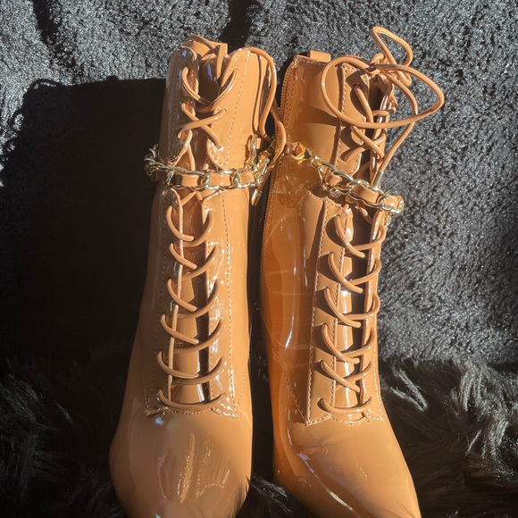 Aldo Glossy Tan Lace-Up Heels - Picture 2 of 3